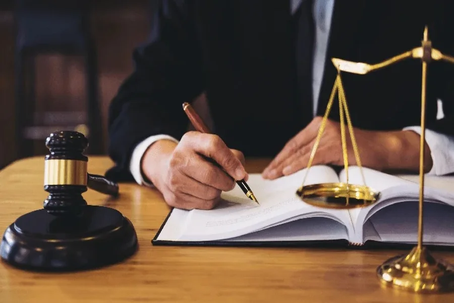 Top 7 Things Employees Need to Know About Labor and Employment Laws in California